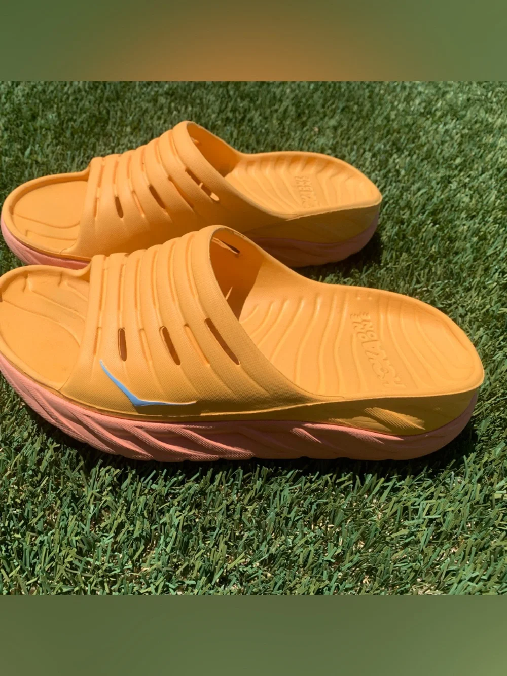 Hoka Ora recovery slides